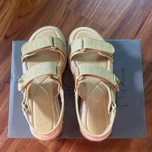 Crown Vintage - Kane Platform Tan Sandals